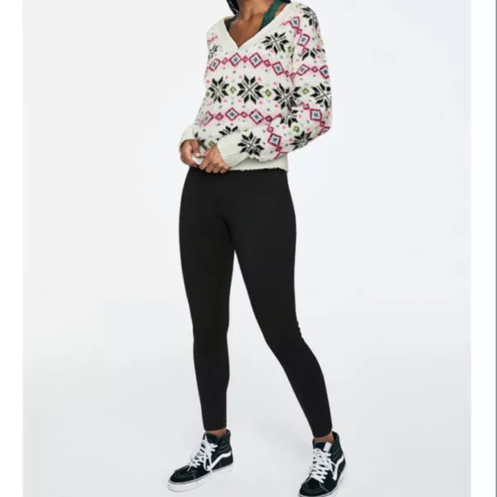 New PINK Victoria’s Secret Sweater White Fair Isle
